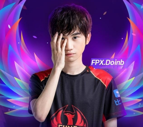  险胜首场状态出色，FPX观众沸腾！，Karsa重返赛场观众掌声雷动