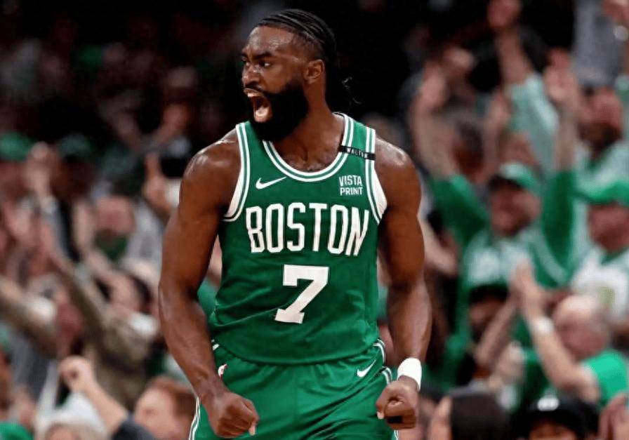 虎扑-包含转折点波士顿凯尔特人篮板制胜；欧超杯国际比赛日攻防权衡；态度坚定；训练强度明显提升的词条