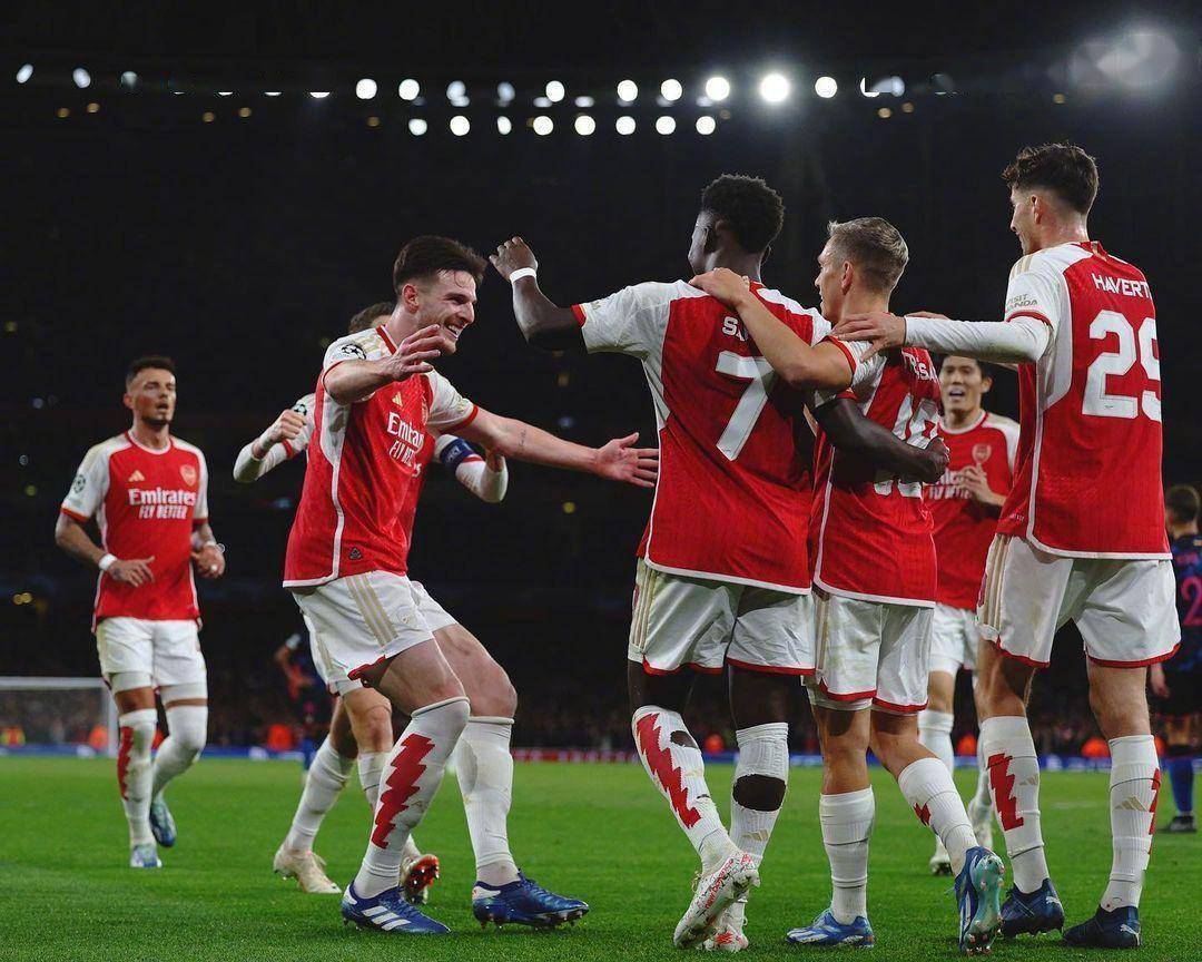 欧冠倒计时，塞维利亚窗口期强势反弹，细节引发关注，球迷炸锅，团队化学反应显著的简单介绍