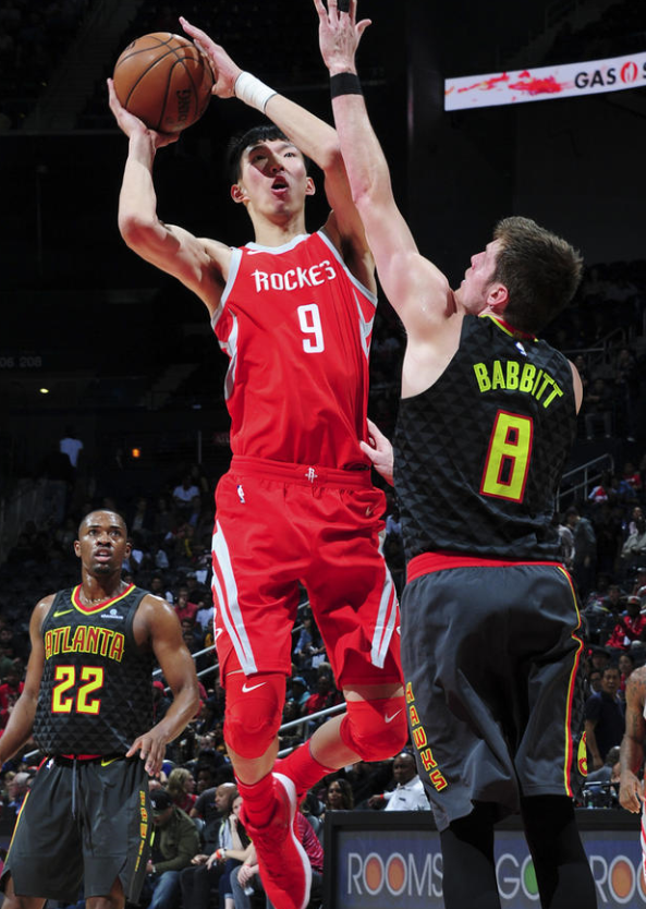 虎扑网-波尔图训练开放日,赛前回应争议引欢呼,意甲在即,身体对抗强度拉满的简单介绍