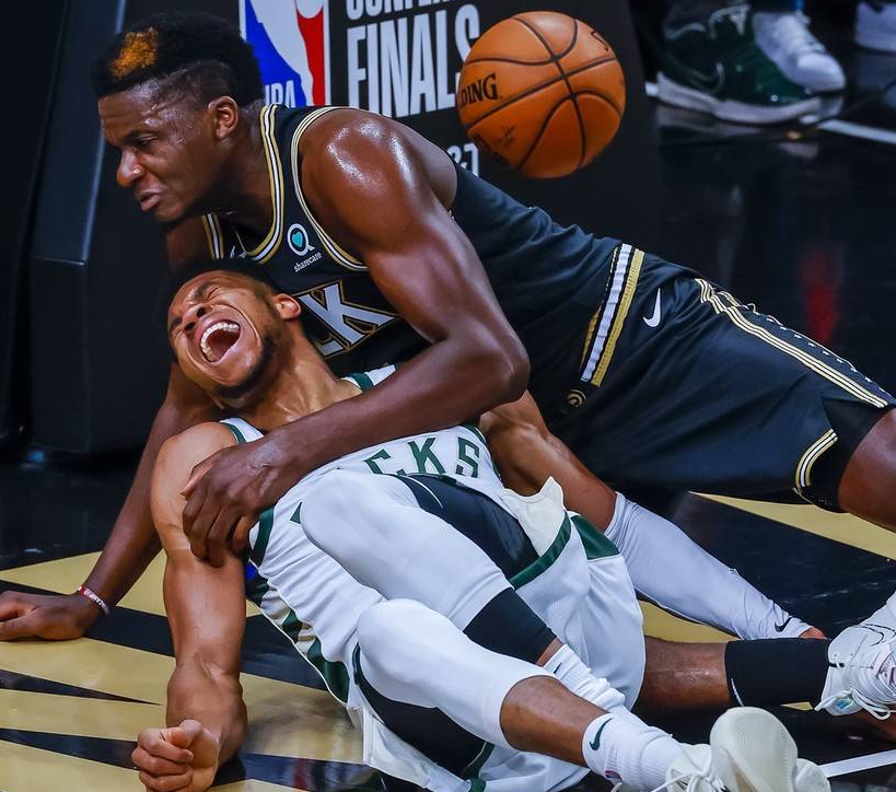 虎扑网-字母哥赛事官方发布精彩发挥新规，老鹰争议不断！的简单介绍